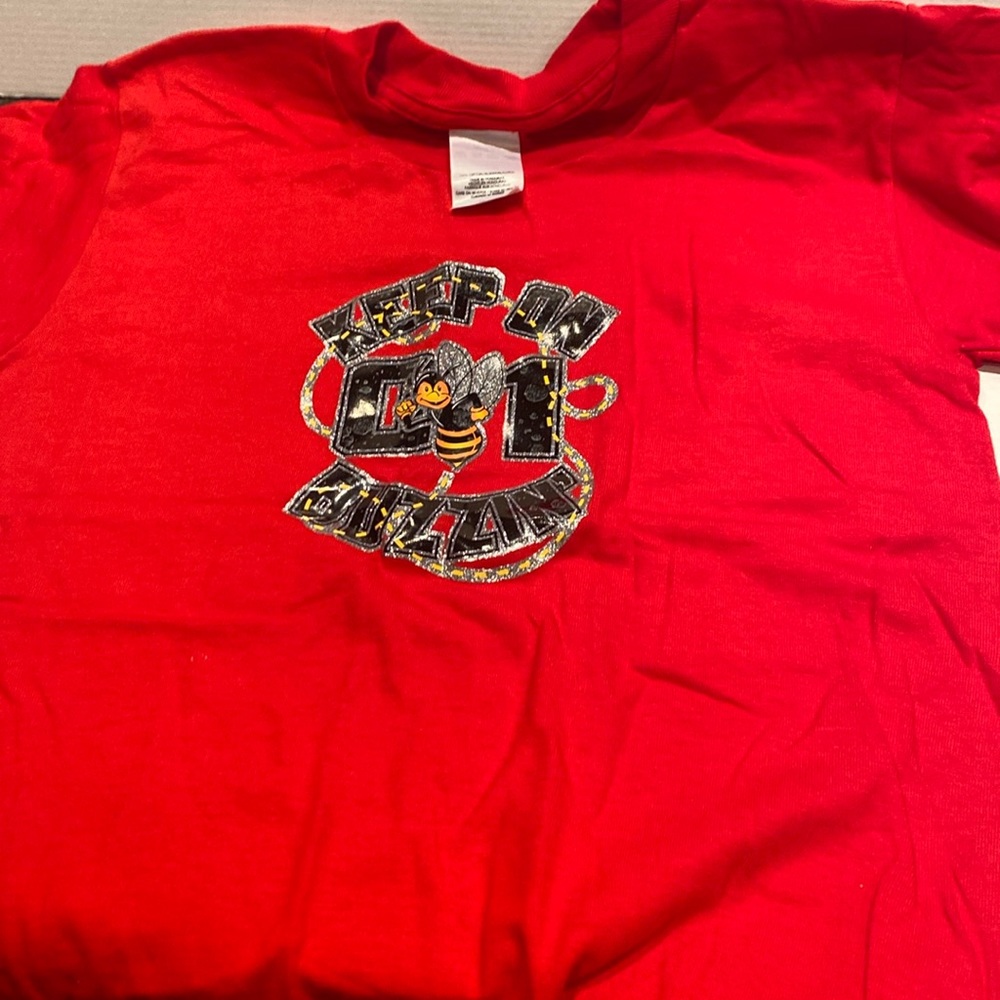 NWOT & Vintage Red T-shirt, Bee, Keep on Buzzin’”